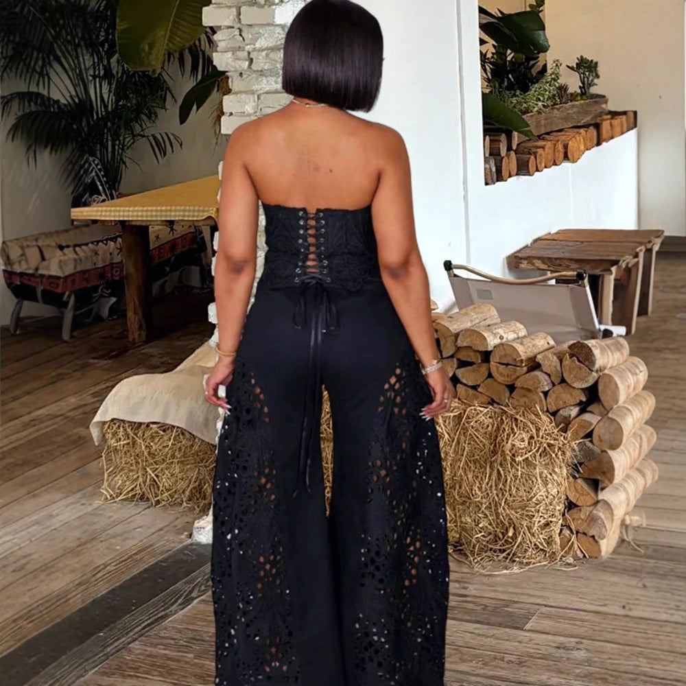 Damen Elegantes Jumpsuit mit floralen Lochdetails R&B