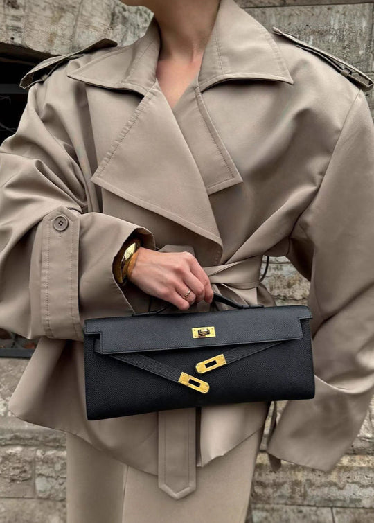 R&B | Gürtelter cropped Trenchcoat