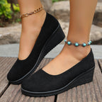 Damen Wedge-Pantoletten mit elegantem Obermaterial und rutschfester Sohle R&B