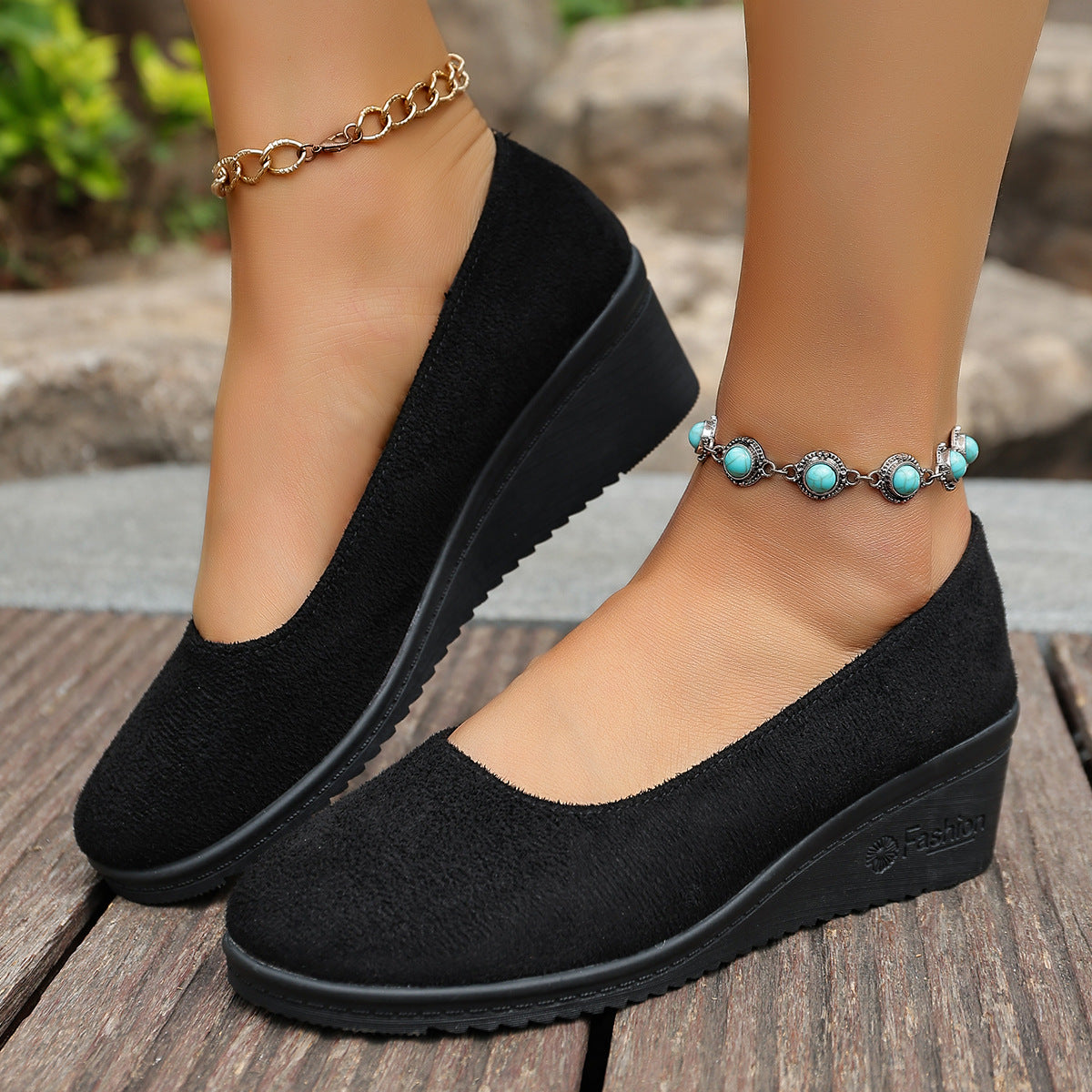 Damen Wedge-Pantoletten mit elegantem Obermaterial und rutschfester Sohle R&B