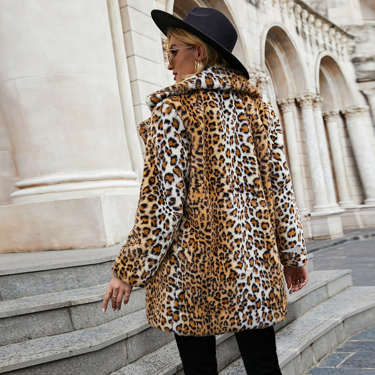 Damen Elegante Fleecejacke im Leopardenmotiv R&B