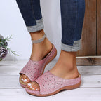Damen Komfortable Mulesandaletten mit floralem Lochmuster und rutschfester Sohle R&B