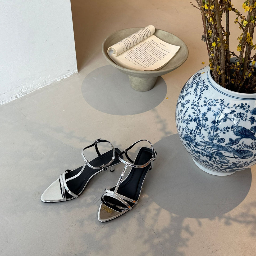 Damen Elegante Riemchen-Sandalen mit spitz zulaufender Zehenpartie und verstellbarem Riemen R&B