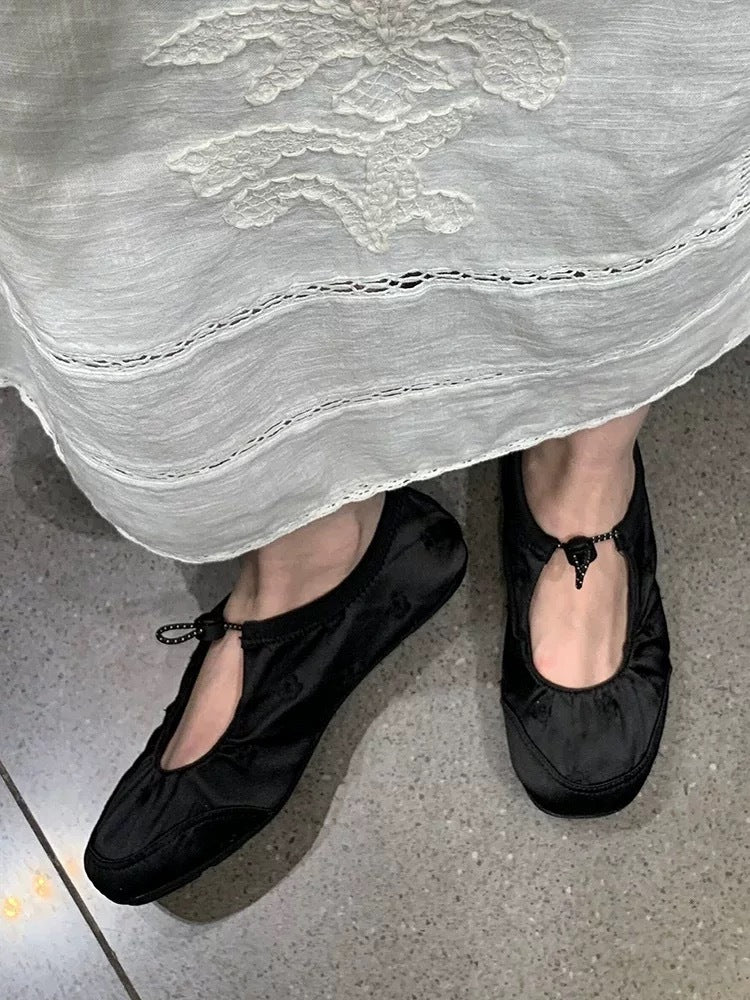 Damen Slip-On Ballerinas mit dekorativem Riemen und atmungsaktivem Material R&B