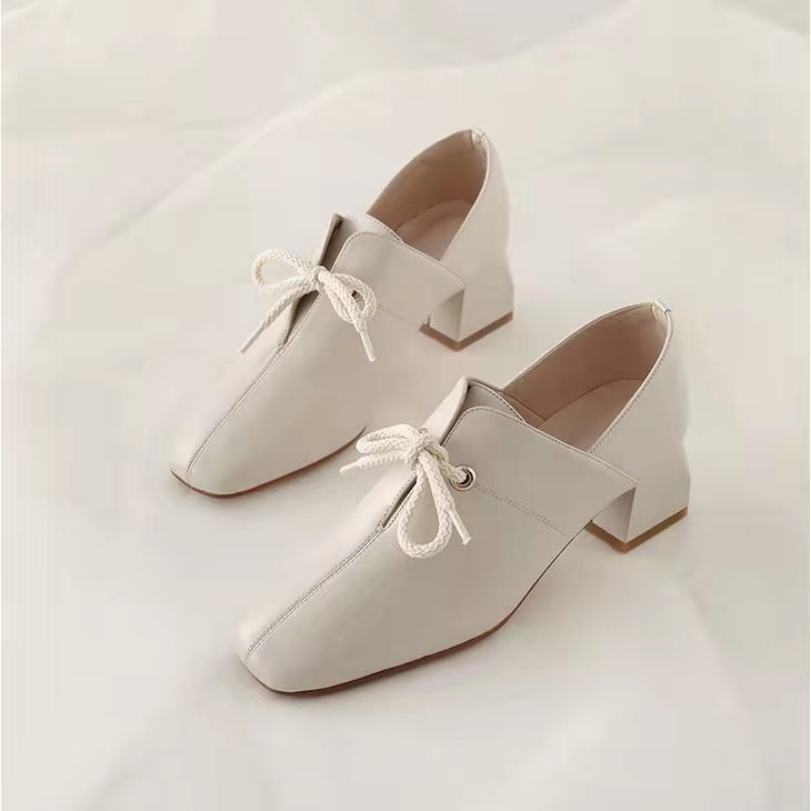 Damen elegante Schnürschuhe mit eckiger Zehenpartie und modischem Absatz R&B