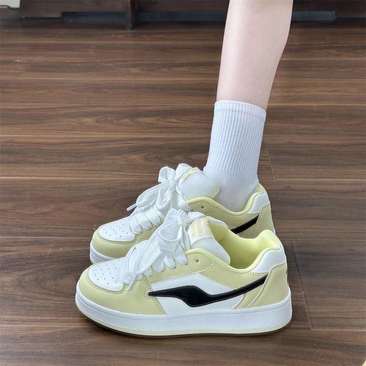 Damen Sportliche Sneakers in modischem Retro-Look mit speziellen Akzenten