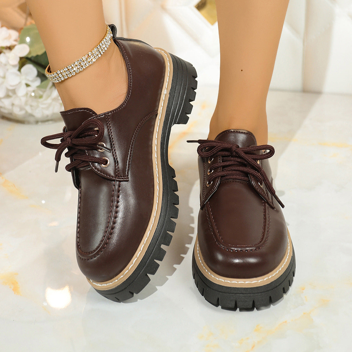 Damen Stilvolle Boots mit robustem Sohlenprofil und modischem Schnürsystem R&B
