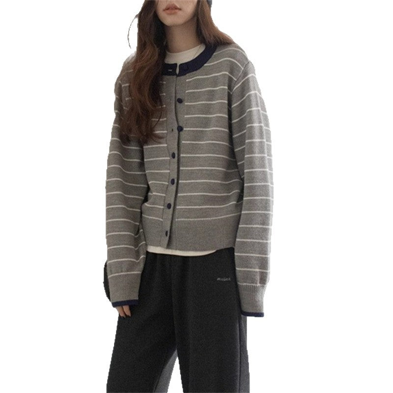 Damen gemütlicher Strickcardigan mit jugendlichem Streifenmuster und praktischem Knopfverschluss R&B