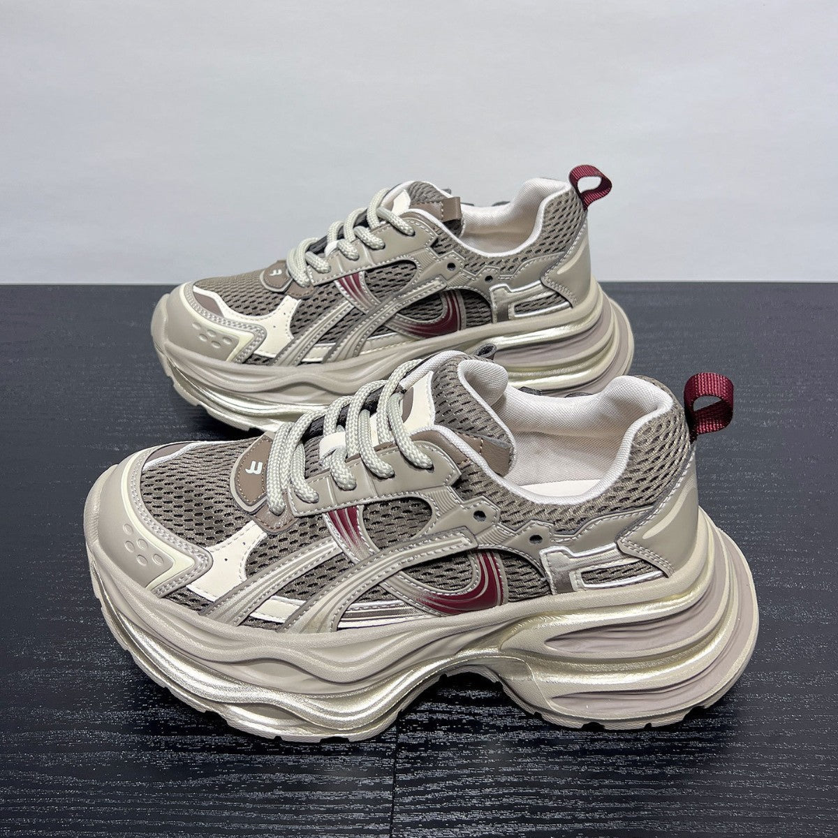 Damen Sportliche Lauf-Sneaker mit dämpfender Sohle und atmungsaktivem Obermaterial R&B