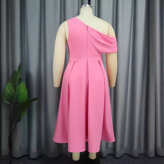 Damen Abendkleid mit asymmetrischem Schnitt und elegantem Oberteil R&B