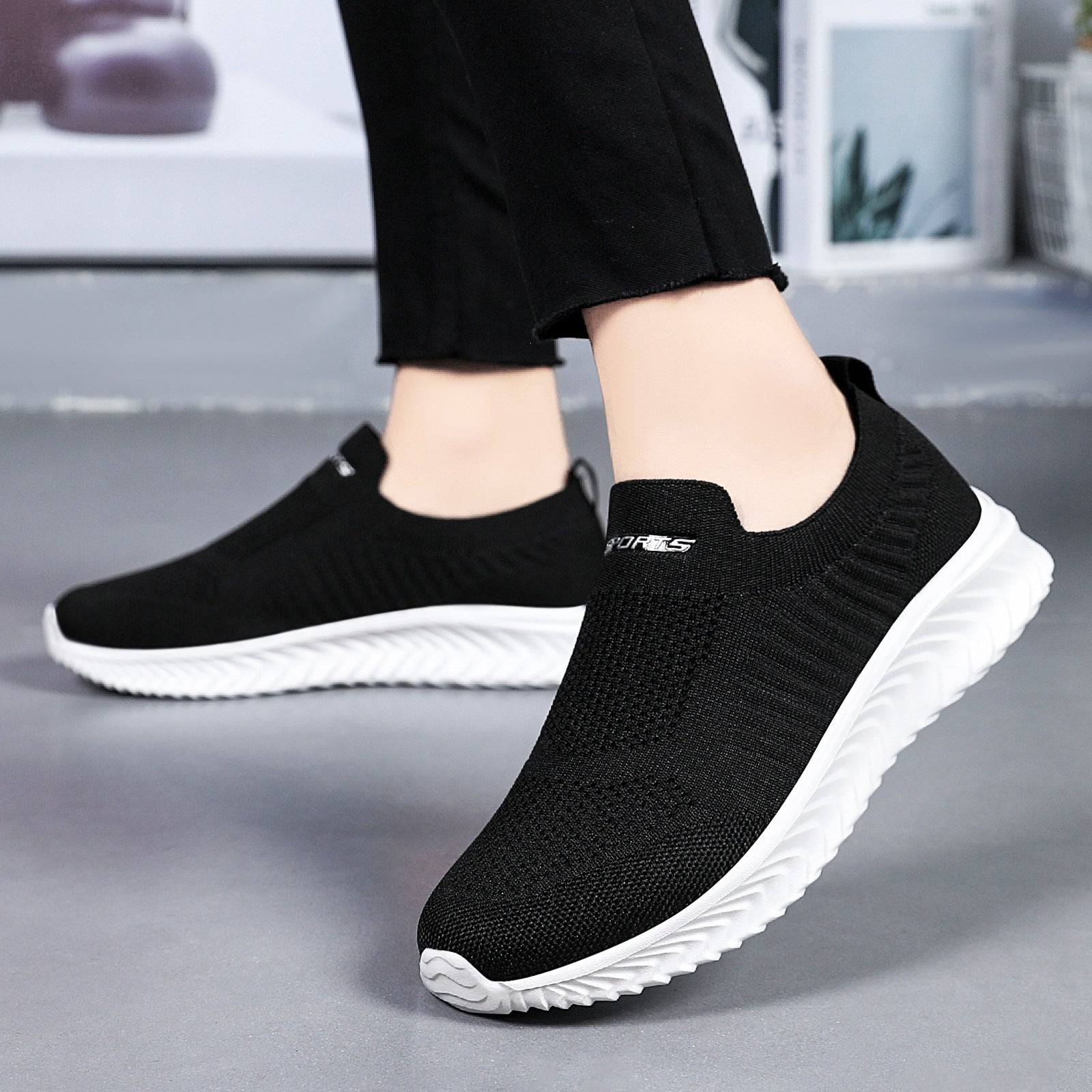 Damen Luftige Slip-On Sneakers mit flexiblem Strickoberteil R&B