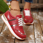Damen modische Sneaker mit auffälligen metallischen Akzenten R&B
