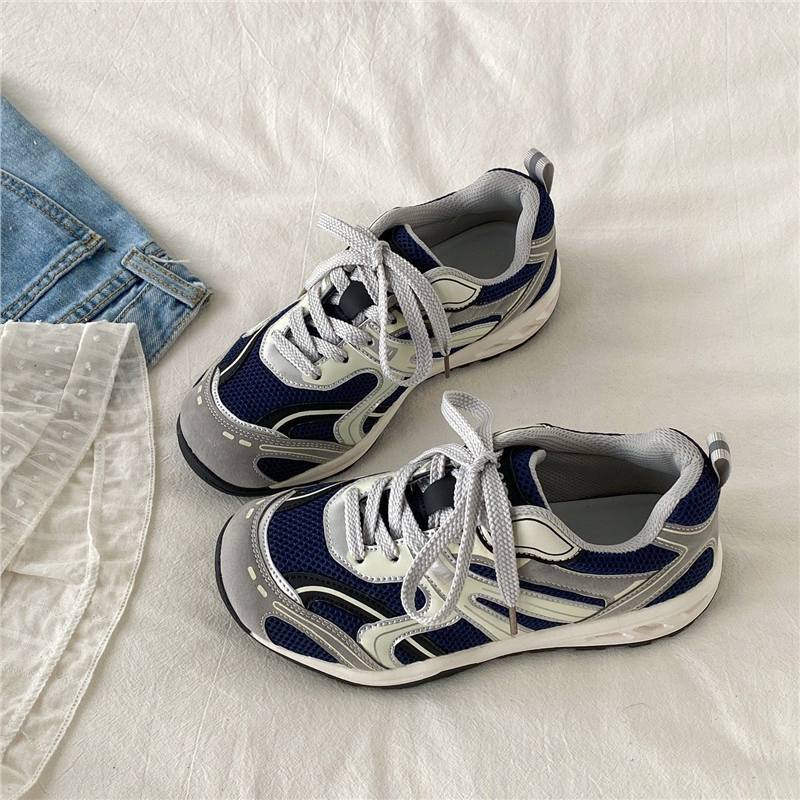 Damen sportliche Sneakers im modernen Design R&B