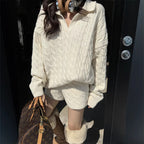 Damen Strickpullover mit hohem Kragen und eleganter Zopfmusterstruktur R&B