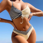 Damen Triangel-Bikini mit raffiniertem Knoten und modischem Streifenmuster R&B