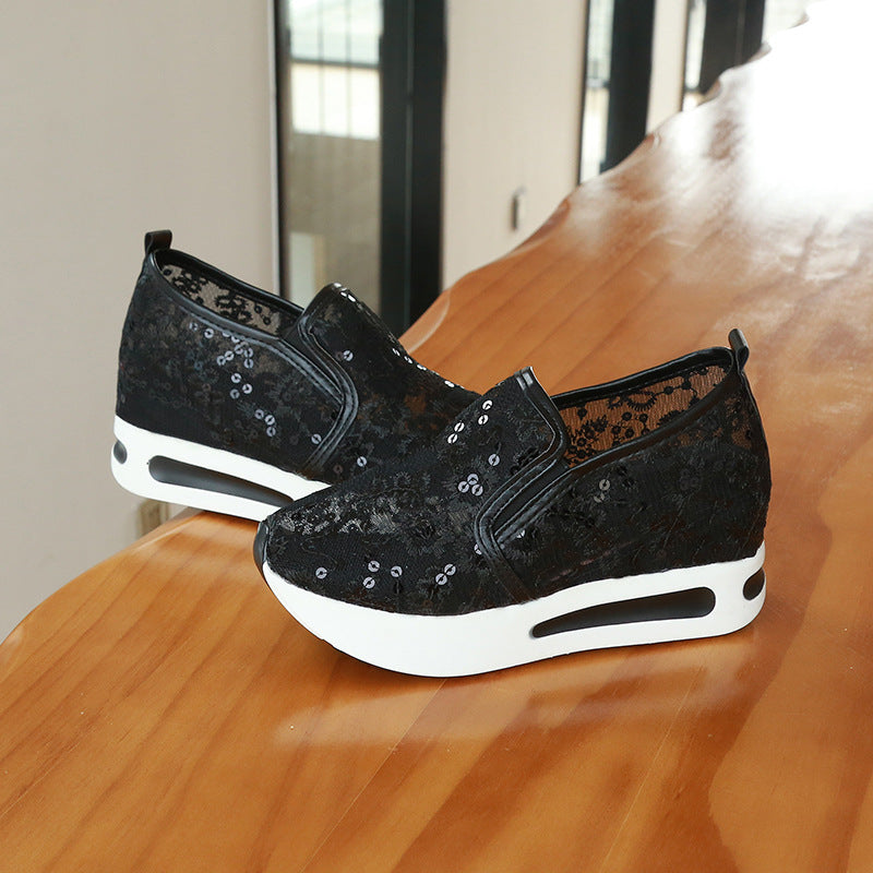 Damen Slip-On Sneakers mit elegantem Spitzenmuster und dämpfendem Fußbett R&B