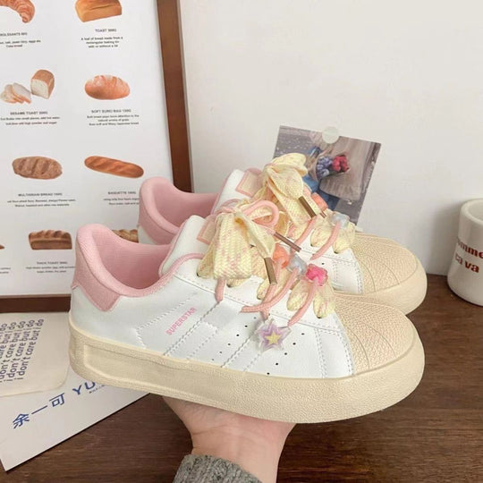 Damen modische Sneaker mit floralem Dekor und dämpfendem Sohlenprofil R&B