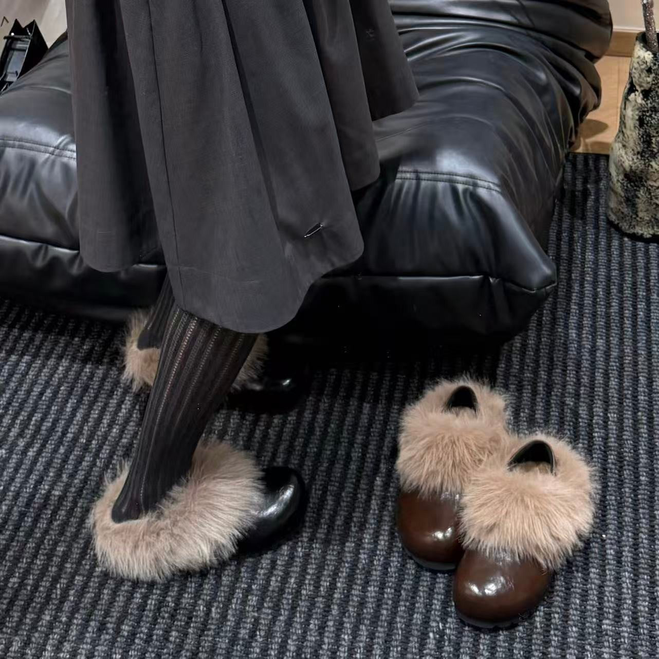 Damen Komfortable Clogs mit warmem Fellkragen und rutschfester Sohle R&B