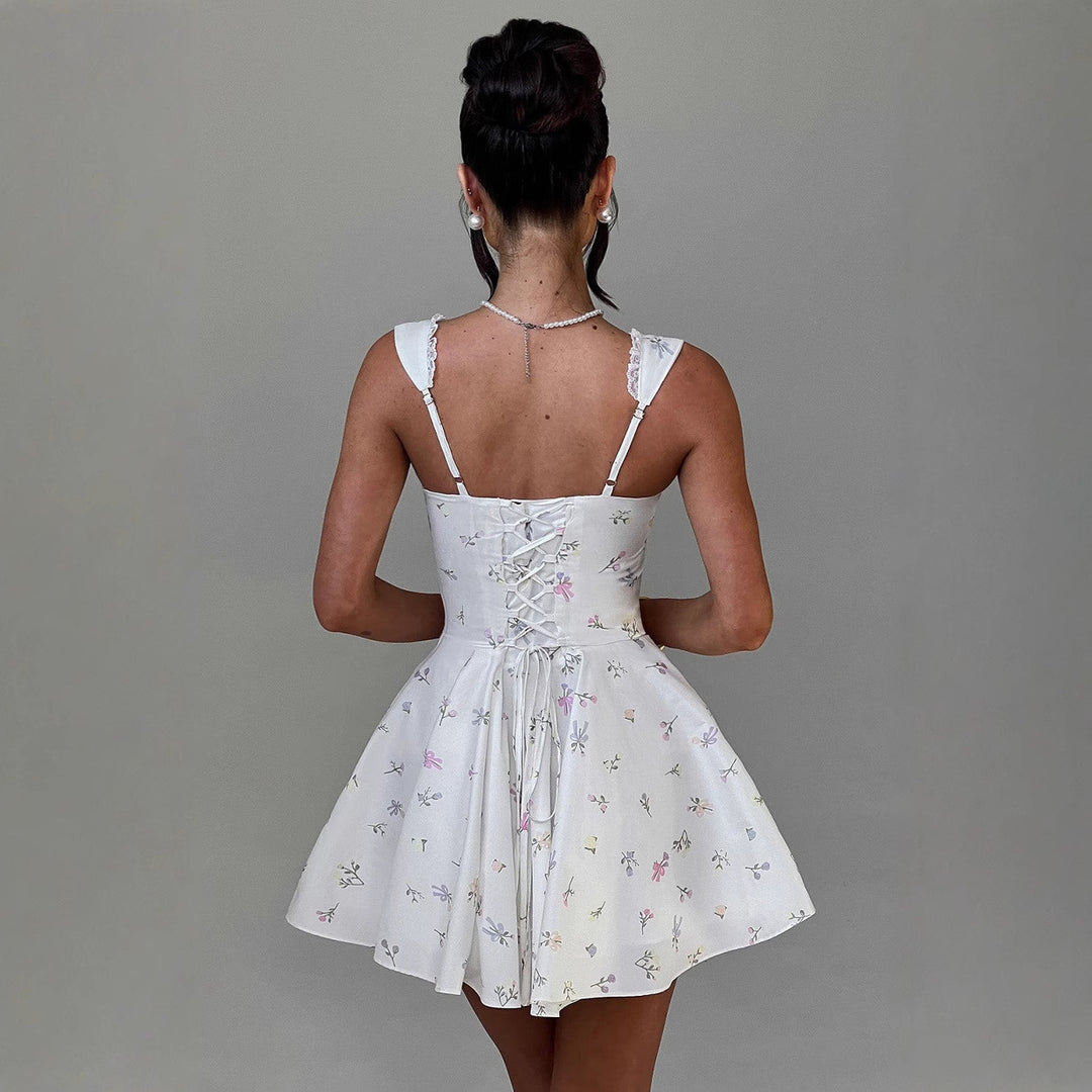 Damen Verspieltes Kurzkleid mit femininer Schnürung und zarten Rüschendetails R&B