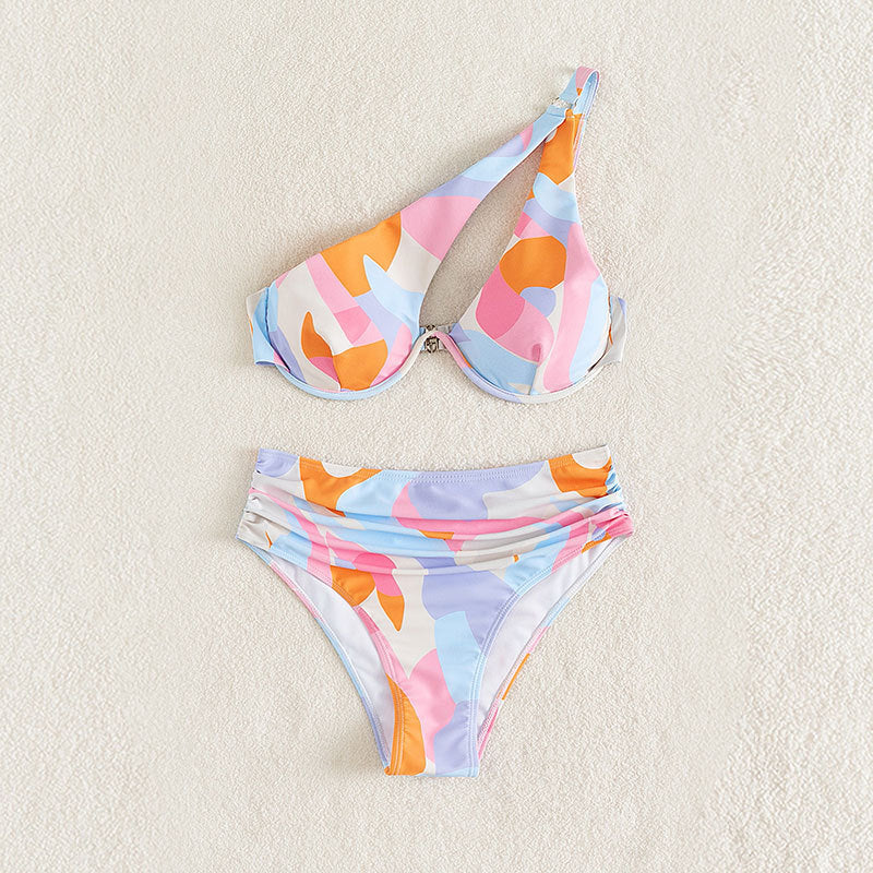 Damen Triangel-Bikini mit asymmetrischem Trägerdesign und modischen Rüschendetails