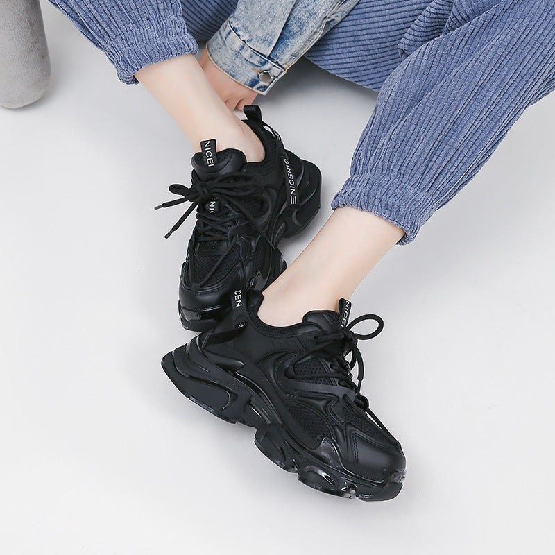 Damen Sportliche Trend-Sneaker mit atmungsaktiven Mesh-Einsätzen und gepolstertem Einstieg R&B
