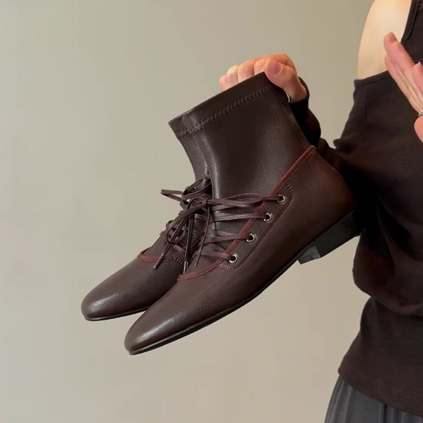 Damen elegante Schnürstiefel aus hochwertigem Leder mit robustem Blockabsatz R&B