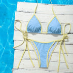 Damen Triangel-Bikini mit verstellbaren Bindändern und glamourösen Akzenten