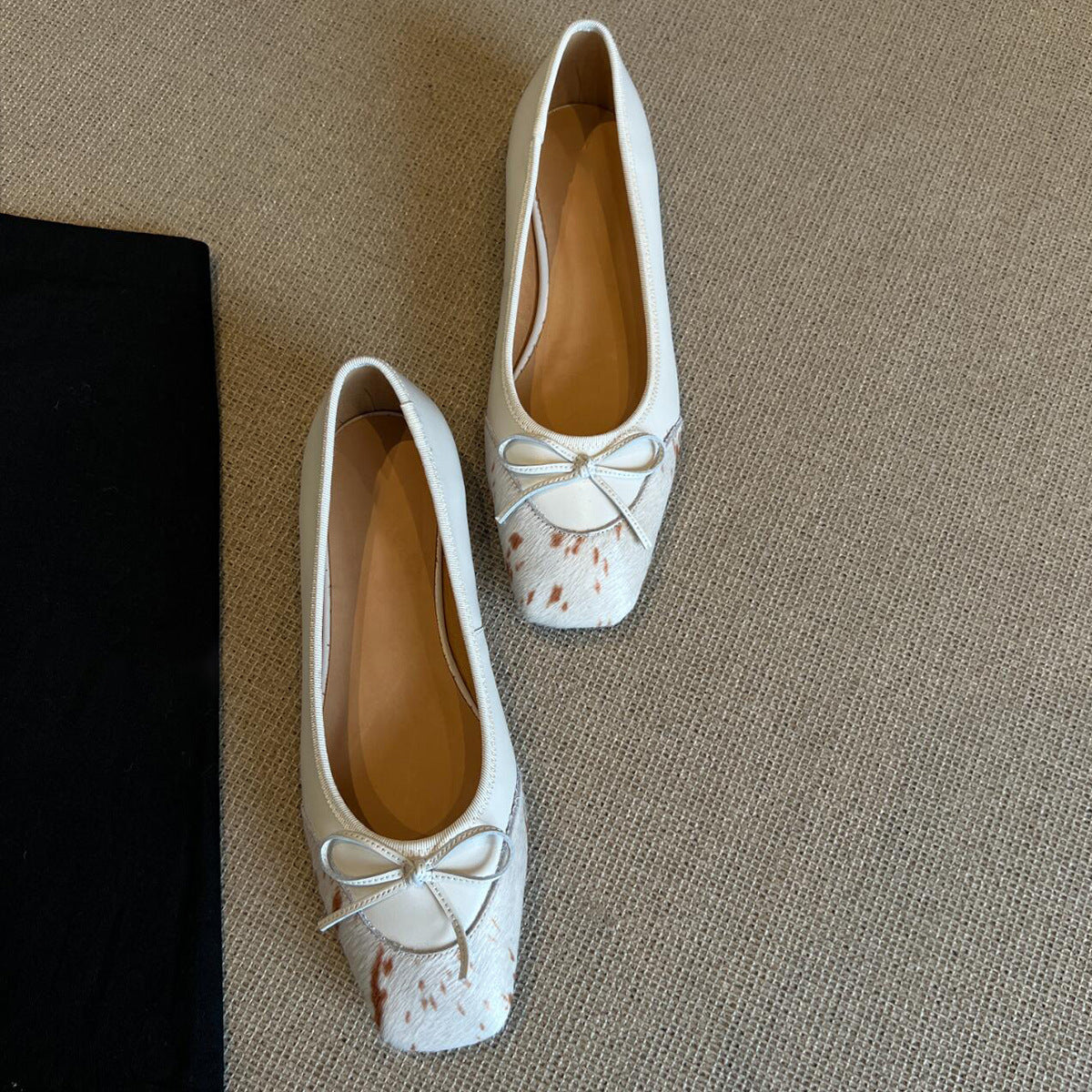 Damen Ballerina-Schuhe mit einzigartigem Design und charmantem Schleifendetail