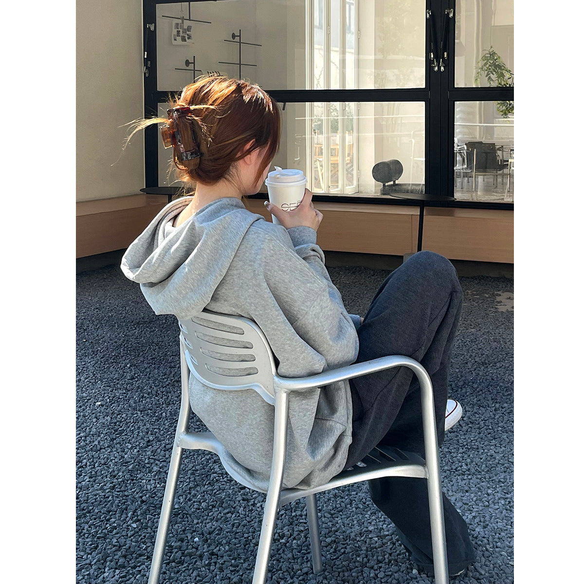 Damen Kapuzenpullover mit lässigem Schriftzug und bequemer Passform