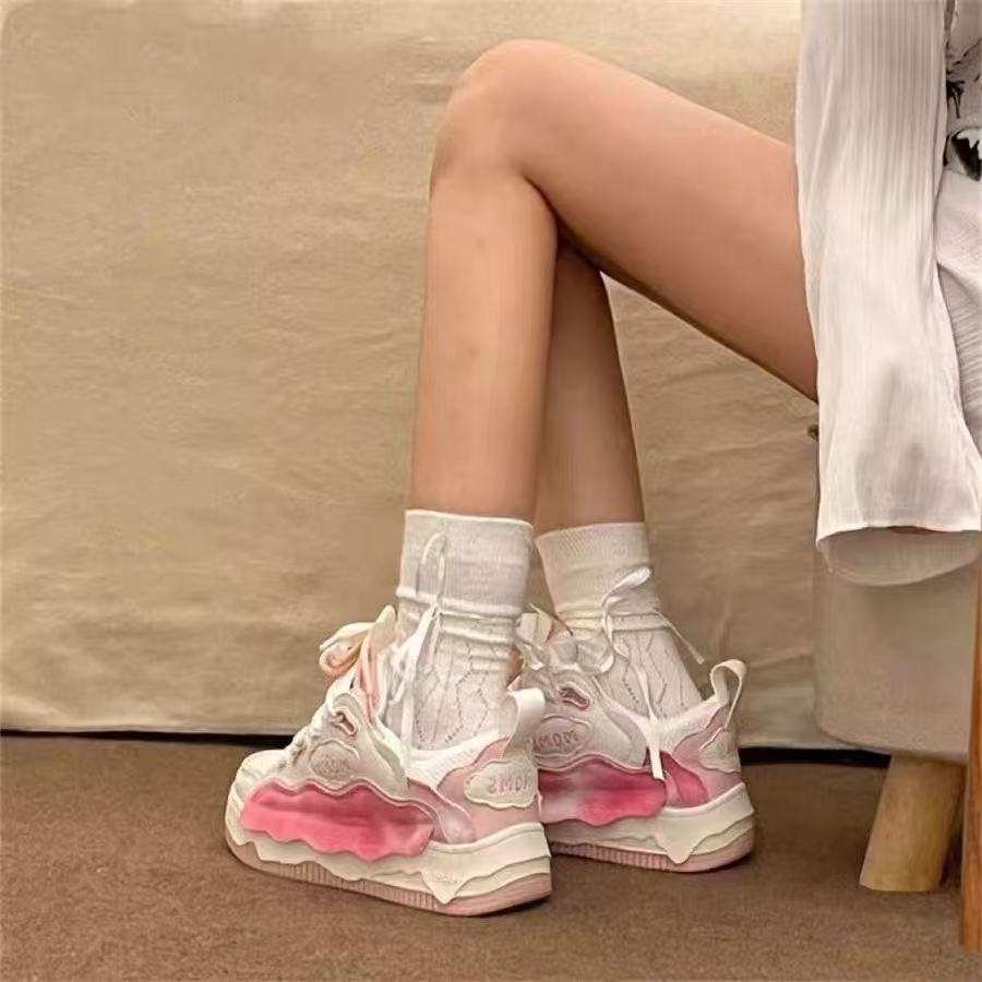 Damen Trendige Chunky Sneakers mit verspielten Akzenten R&B