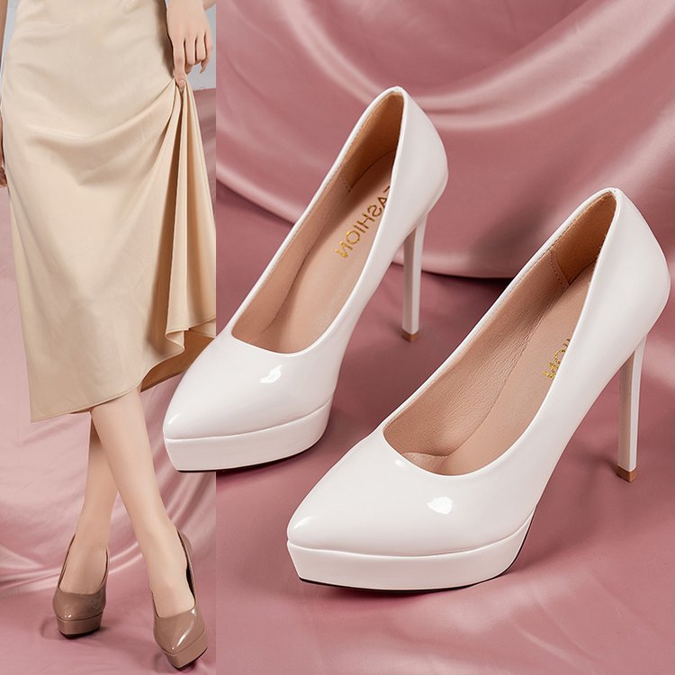 Damen elegante Plateau-Pumps mit schickem Hochglanz-Obermaterial