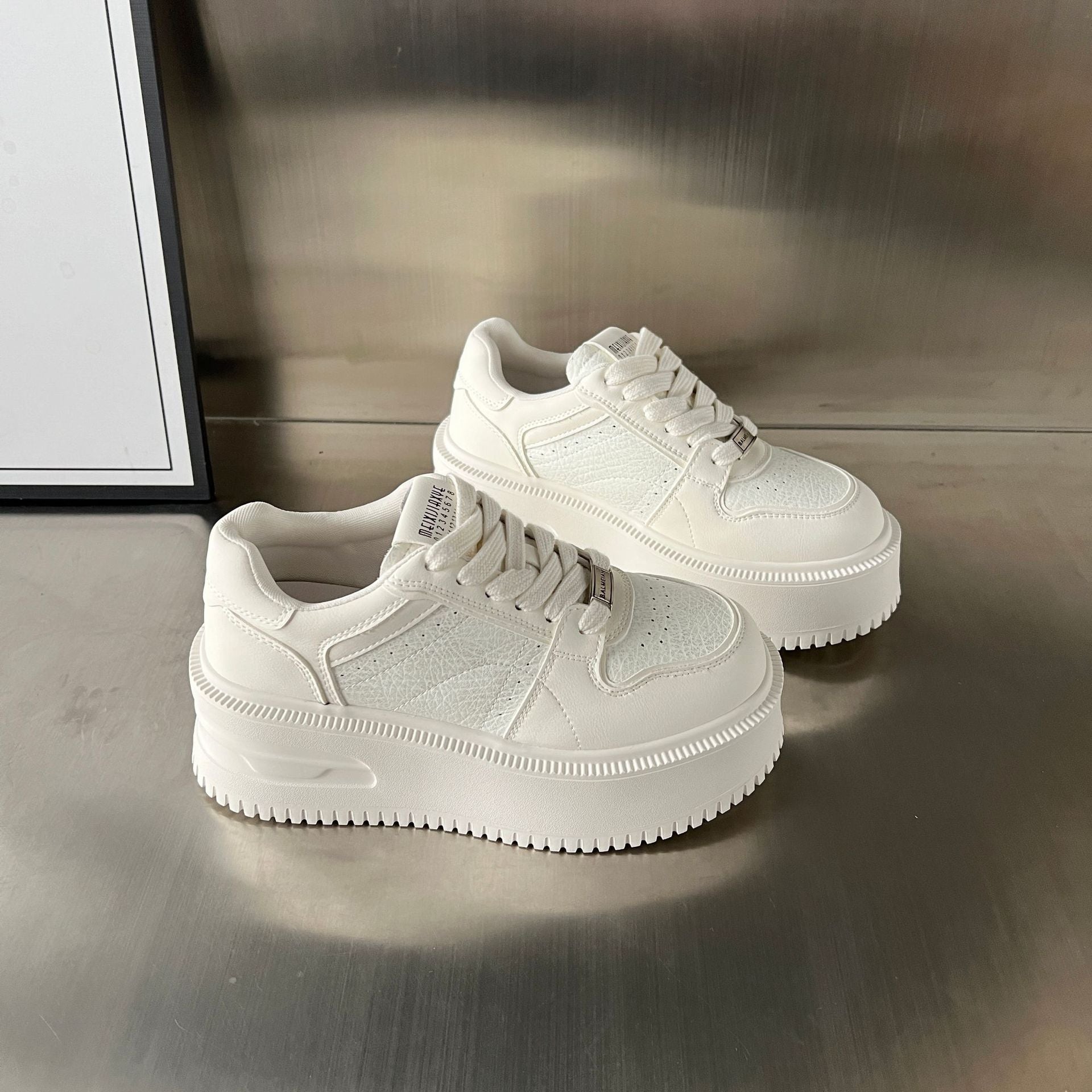 Damen Sneakers mit dickem Plateau und atmungsaktiver Obermaterialstruktur R&B