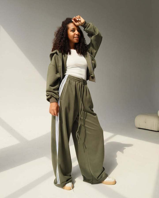 Damen Trendiges Sport-Lounge-Set mit cropped Sweatjacke und weit geschnittenen Jogginghosen R&B