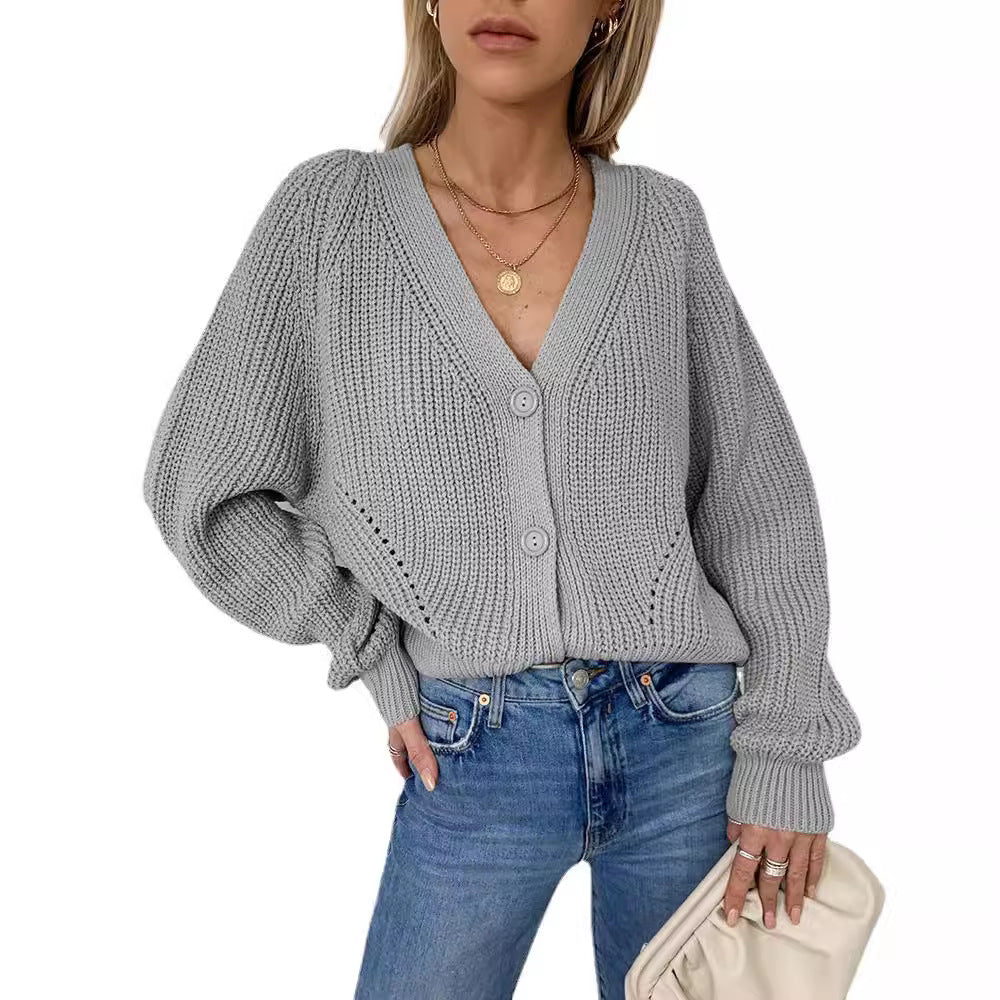 Damen Kurzstrickjacke mit tiefem V-Ausschnitt und Knopfdetails R&B