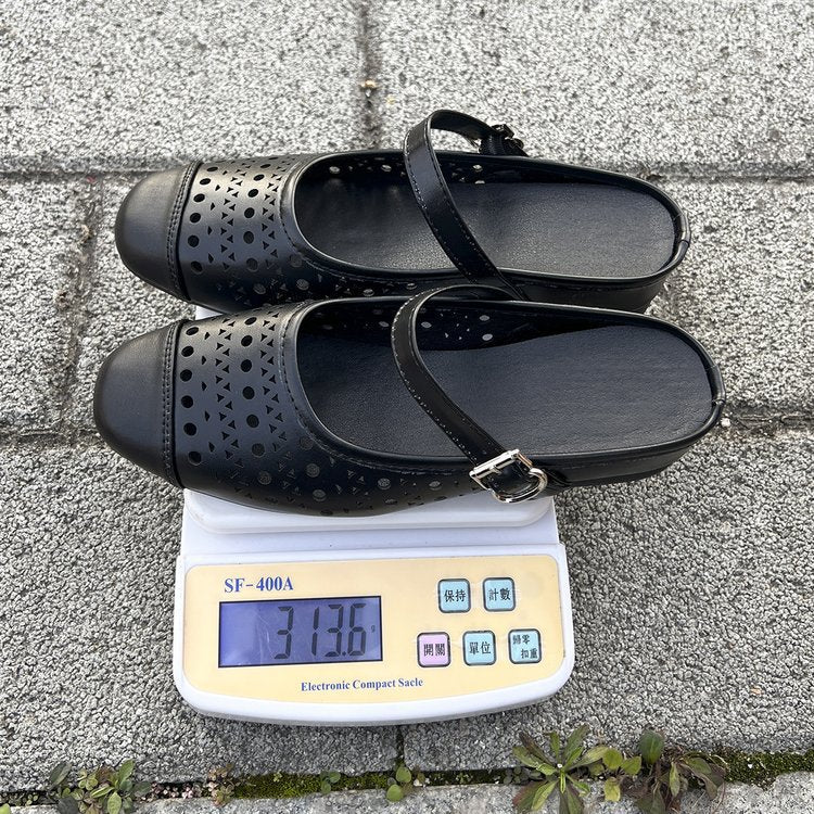 Damen Komfortable Slip-On Sandaletten mit perforierten Designs und verstellbarem Riemen R&B