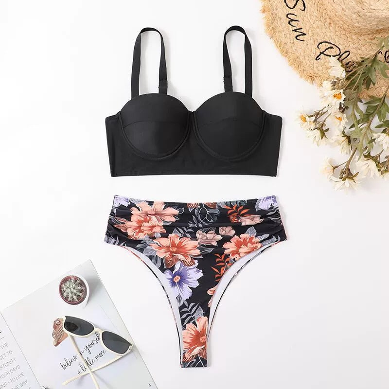 Damen Bikini-Set mit gepolstertem Oberteil und modischen floralem Slip R&B