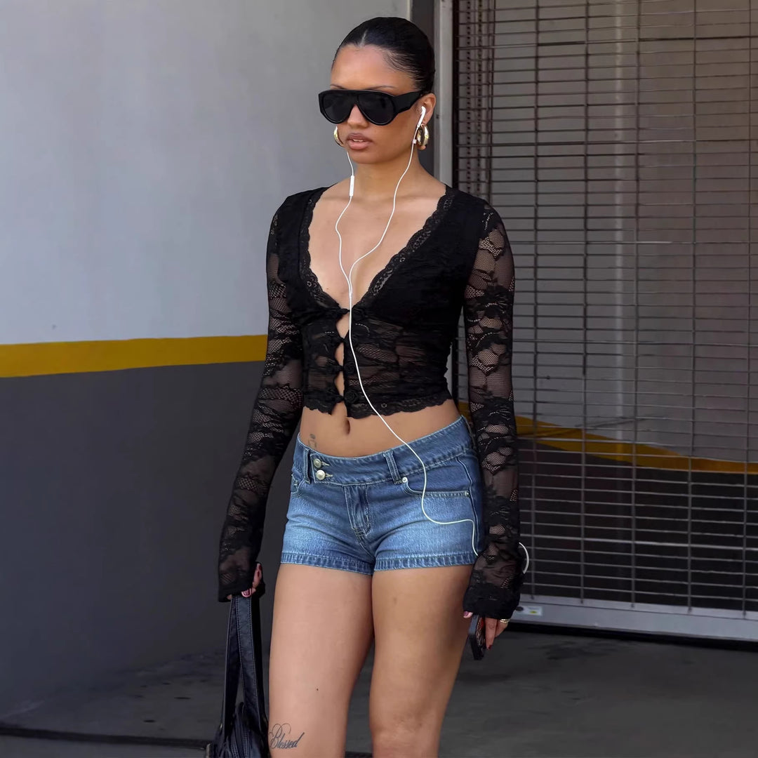 Damen Spitzenbluse mit tiefem V-Ausschnitt und detaillierten Knöpfen R&B