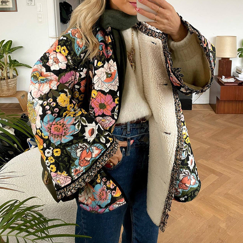 Damen Steppjacke mit floralem Design und weiten Ärmeln