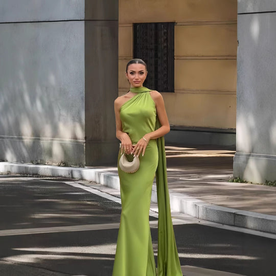 Damen Elegantes und fließendes Abendkleid mit asymmetrischem Ausschnitt R&B