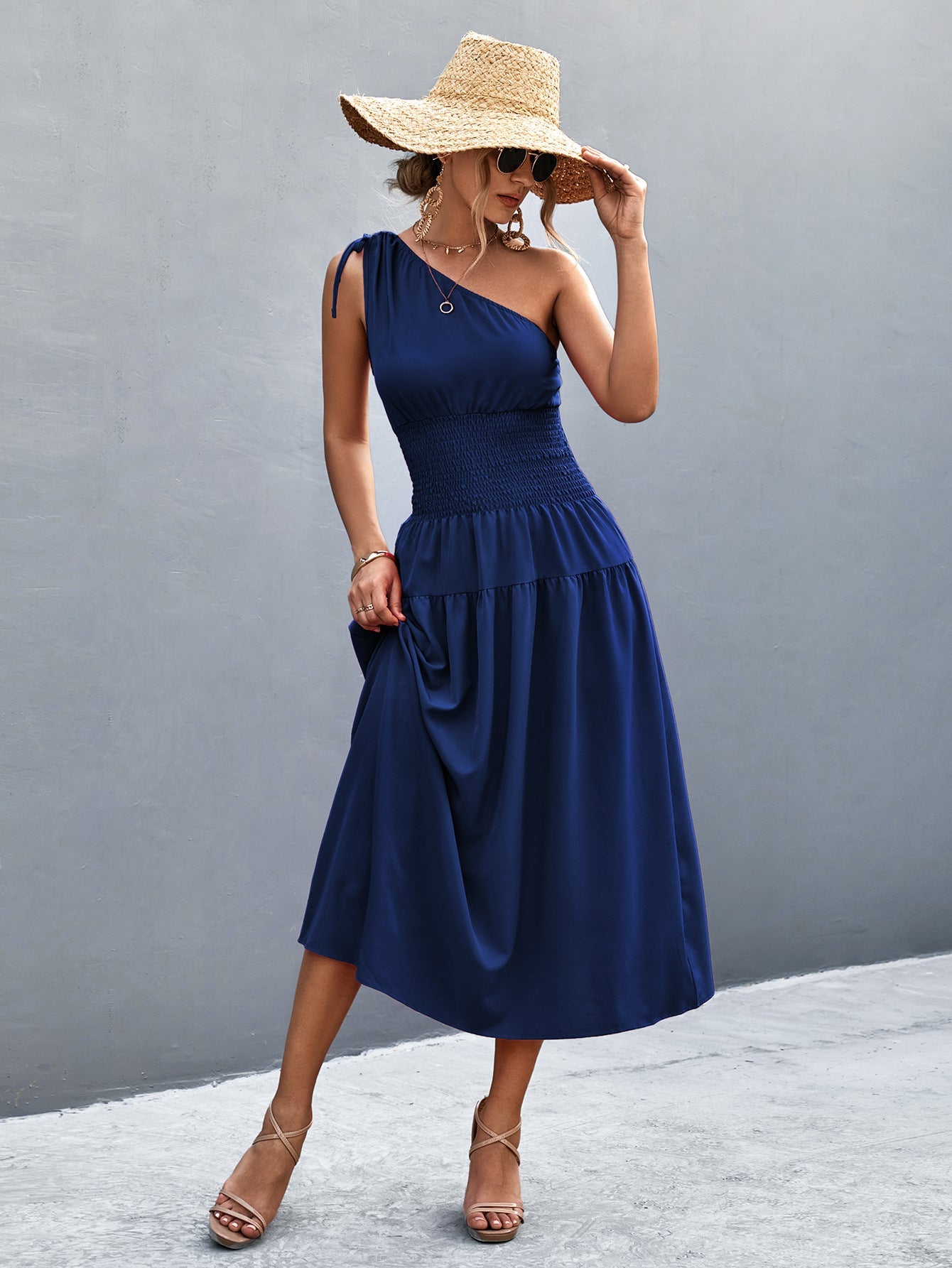 Damen Midikleid mit schnörkellosem Ein-Schulter-Design und elastischem Taillenband R&B