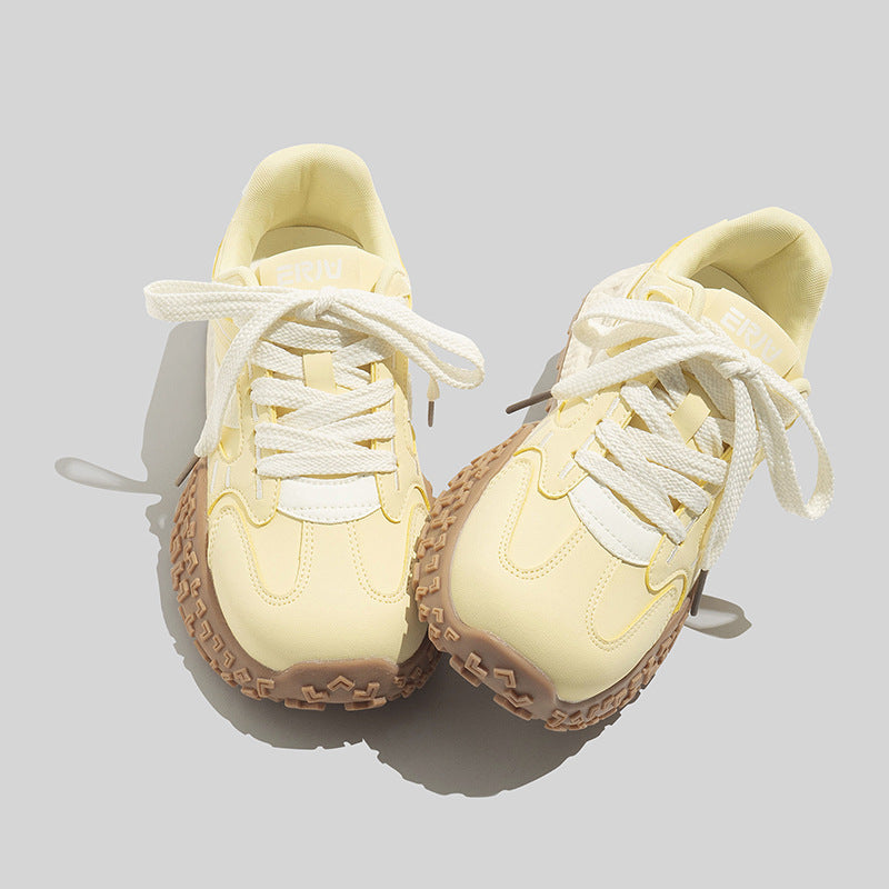 Damen Sportliche Sneakers mit rutschfester Sohle und innovativer Oberflächenstruktur