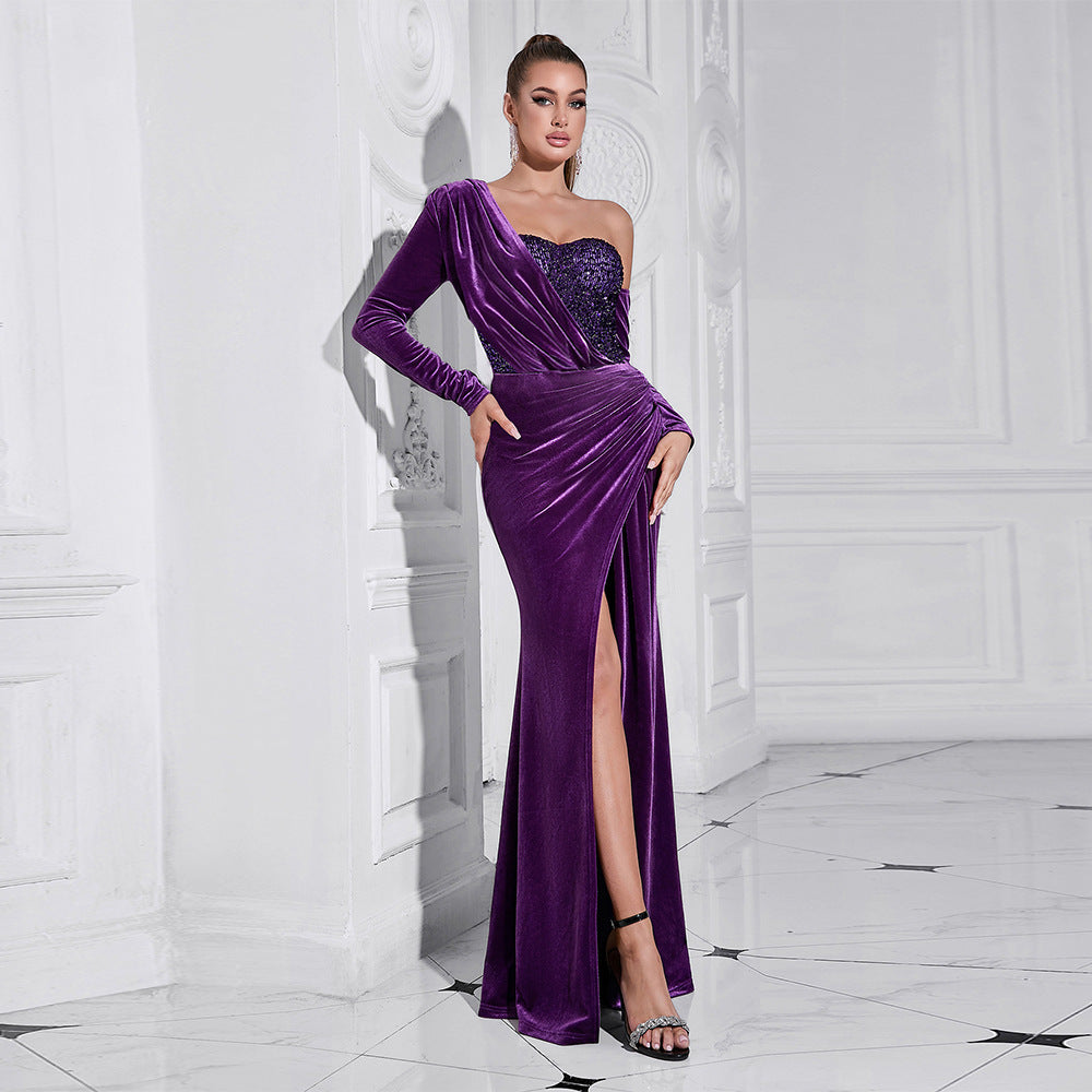Damen Samt Abendkleid mit asymmetrischem Ausschnitt und eleganter Drapierung R&B