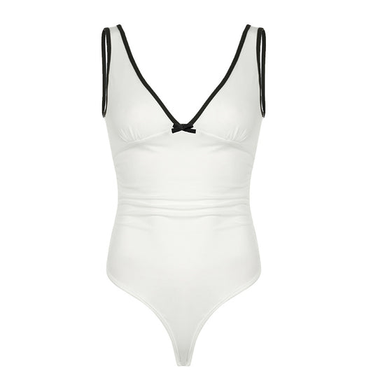 Damen eleganter Badeanzug mit asymmetrischem Schnitt und raffinierten Akzenten R&B