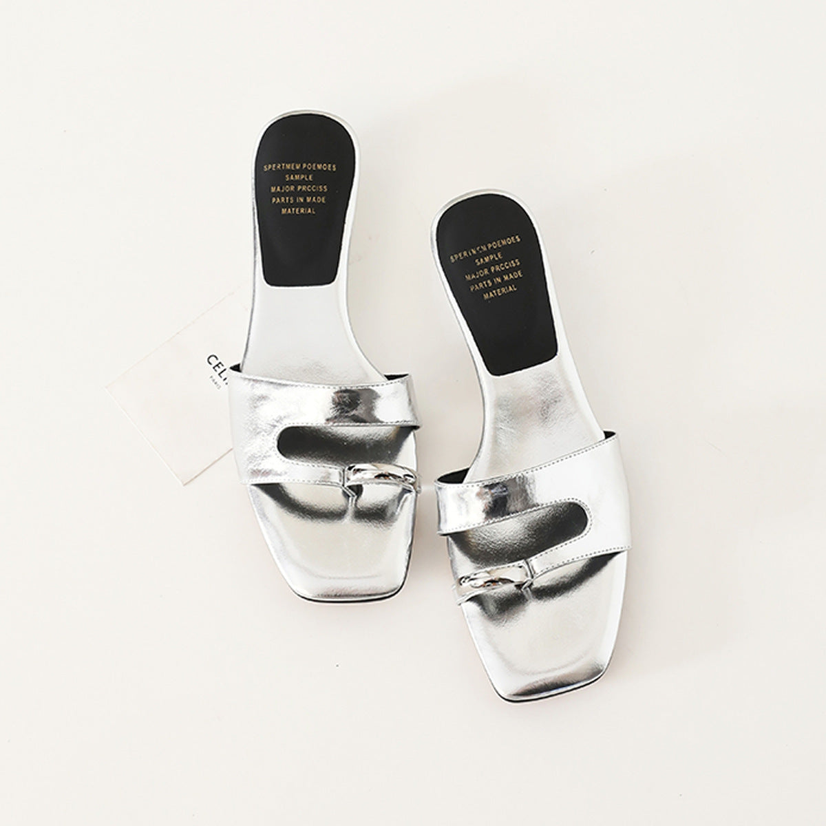 Damen modische Slides mit exklusivem Kettendetail R&B