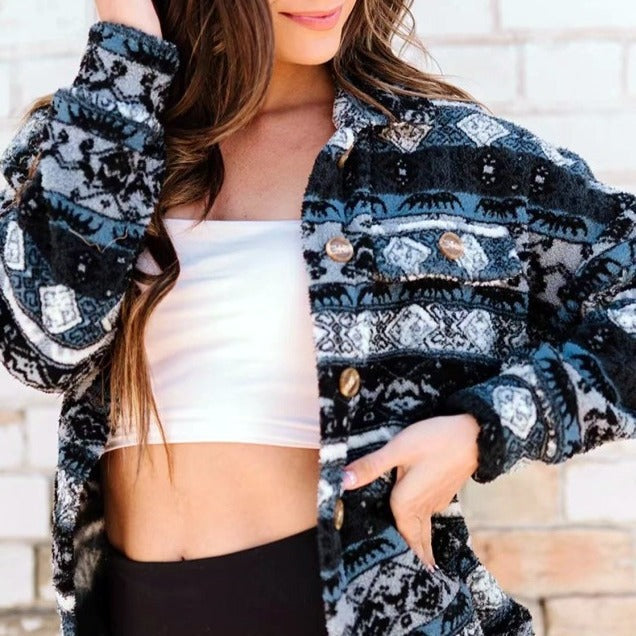 Damen Langärmlige Fleecejacke mit trendy Muster und Knopfleiste R&B