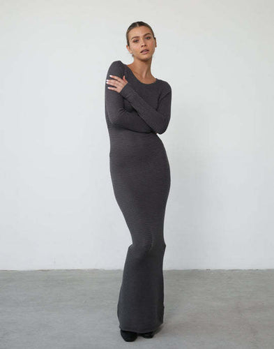 Damen figurbetontes Maxikleid aus hochwertigem Rippstrickstoff mit tiefem Ausschnitt R&B