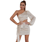 Damen Glänzendes Einseitiges Minikleid mit asymmetrischem Design und Cut-Out Akzenten R&B