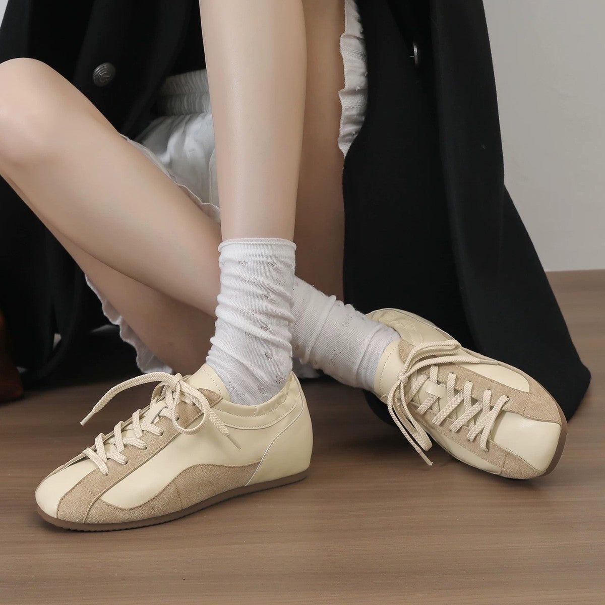 Damen Sportliche Sneaker mit hochwertigem Wildleder-Obermaterial