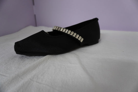 Damen Ballerina-Schuhe mit glanzvollem Obermaterial und bezauberndem Riemen R&B