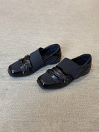 Damen bequeme Slipper mit modernem Riemendesign